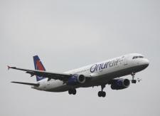 Onur Air A321-231 # TC-OAL @ Manchester 06/08/2011.